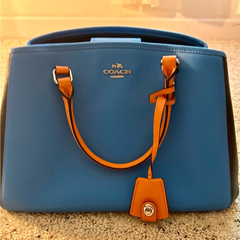 Beautiful Coach handbag, brand new!